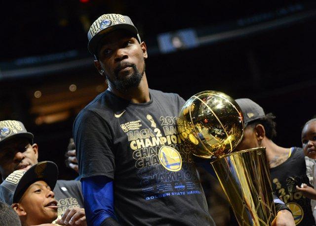 用关键词监 用关键词监